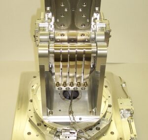 Target positioning system used in laser research facility